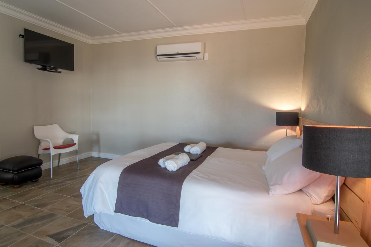 Letsatsi Lodge Vanrhynsdorp Eksteriør billede